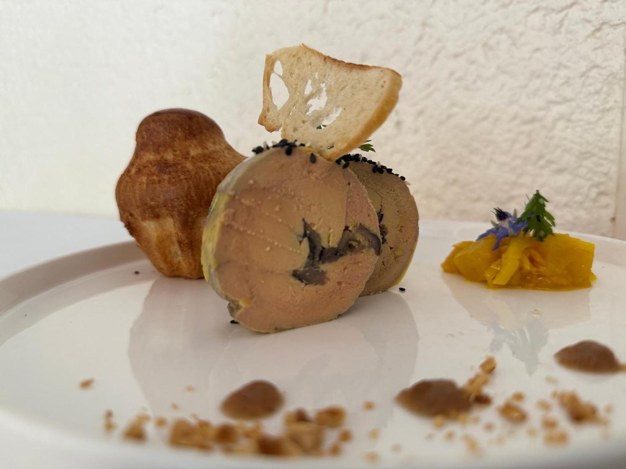 Le Victor Hugo - Hotel Et Restaurant - Logis Hotels Saint-Cere Luaran gambar