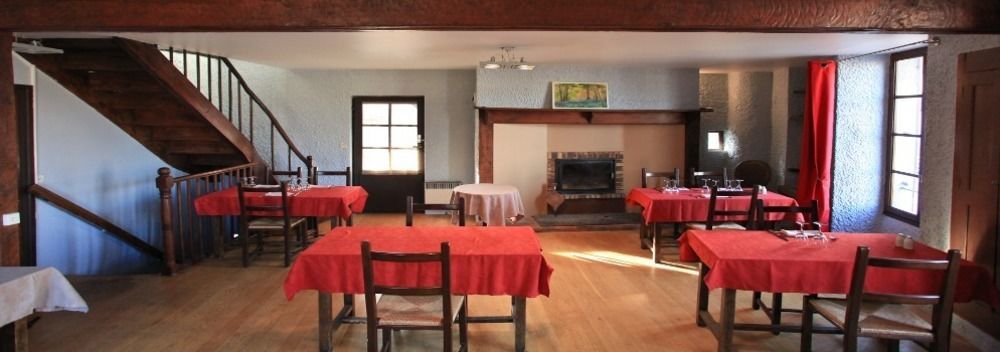 Le Victor Hugo - Hotel Et Restaurant - Logis Hotels Saint-Cere Luaran gambar