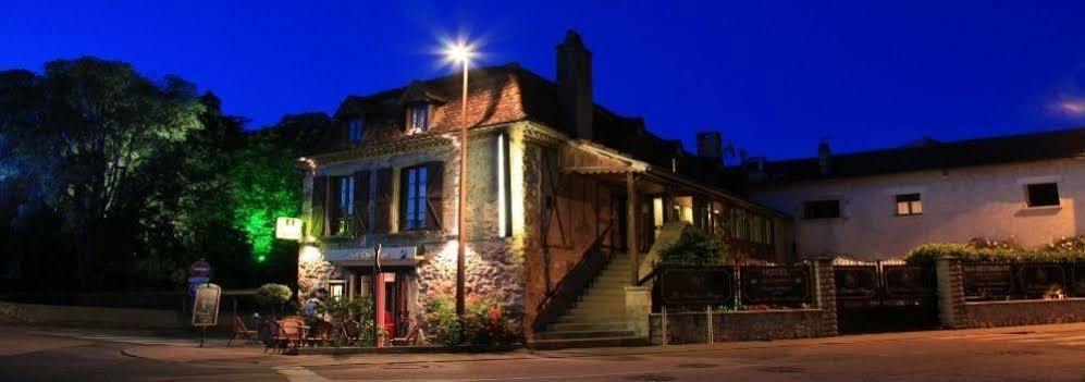 Le Victor Hugo - Hotel Et Restaurant - Logis Hotels Saint-Cere Luaran gambar